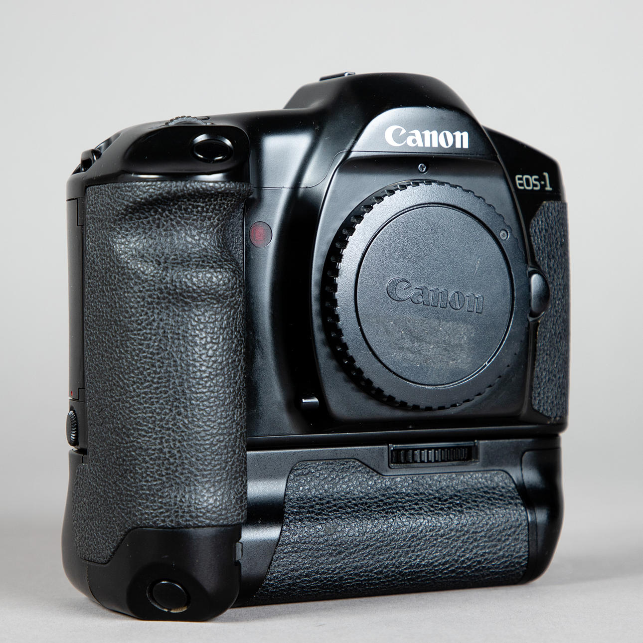 Canon EOS 1 Body ( SN 157680 ) mit Power Drive Booster E1.