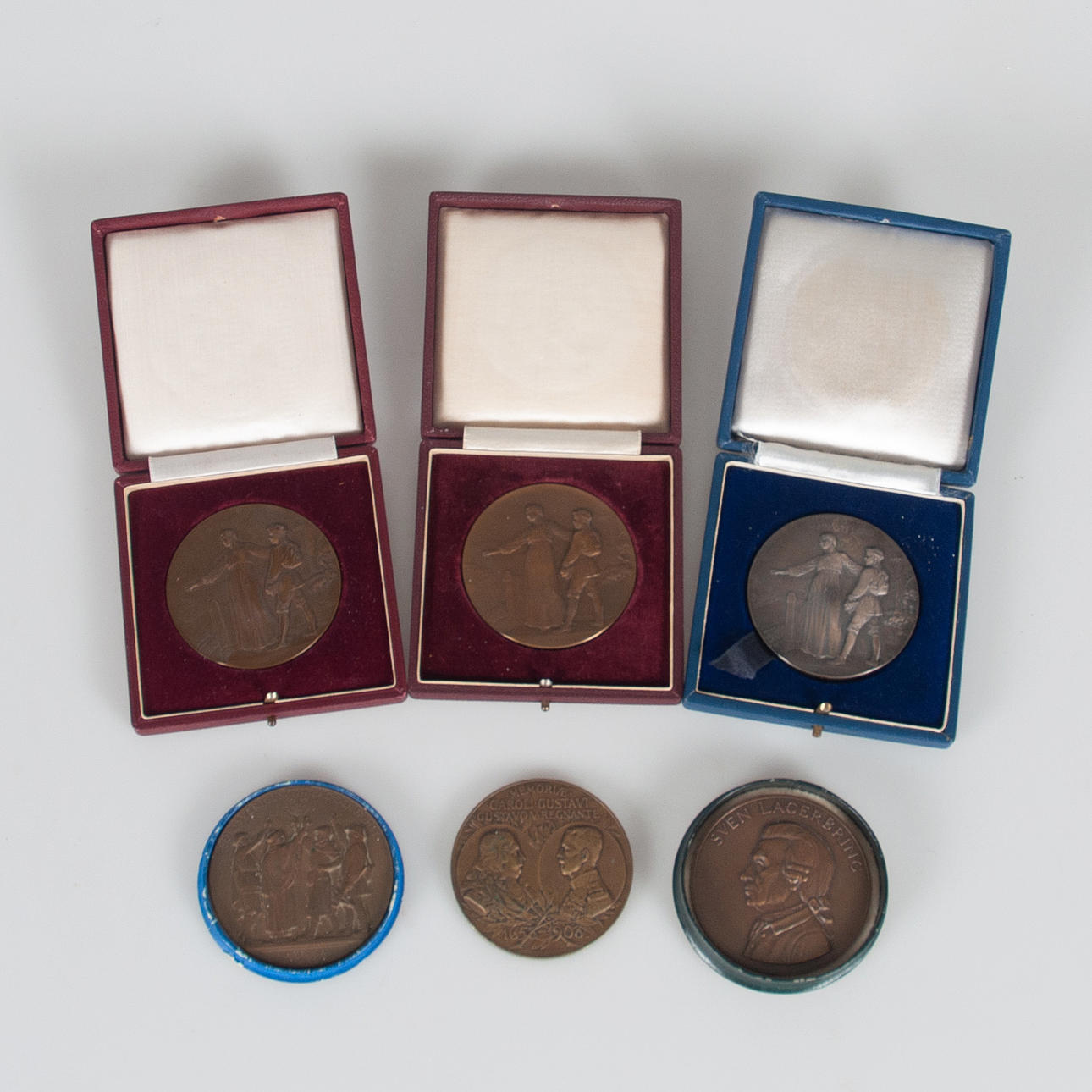 MEDALS, 6 pieces, silver and rose.