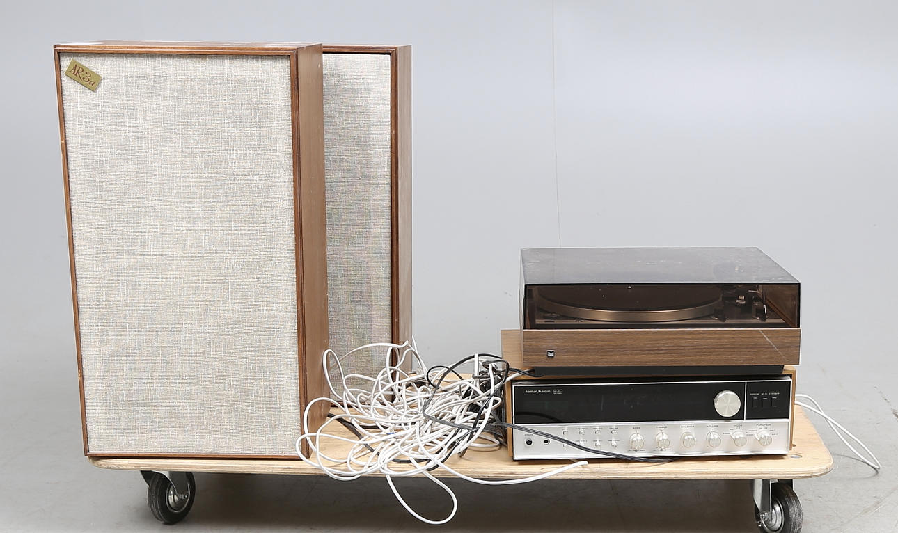 STEREODELAR, 4 delar, bland annat harman/kardon.