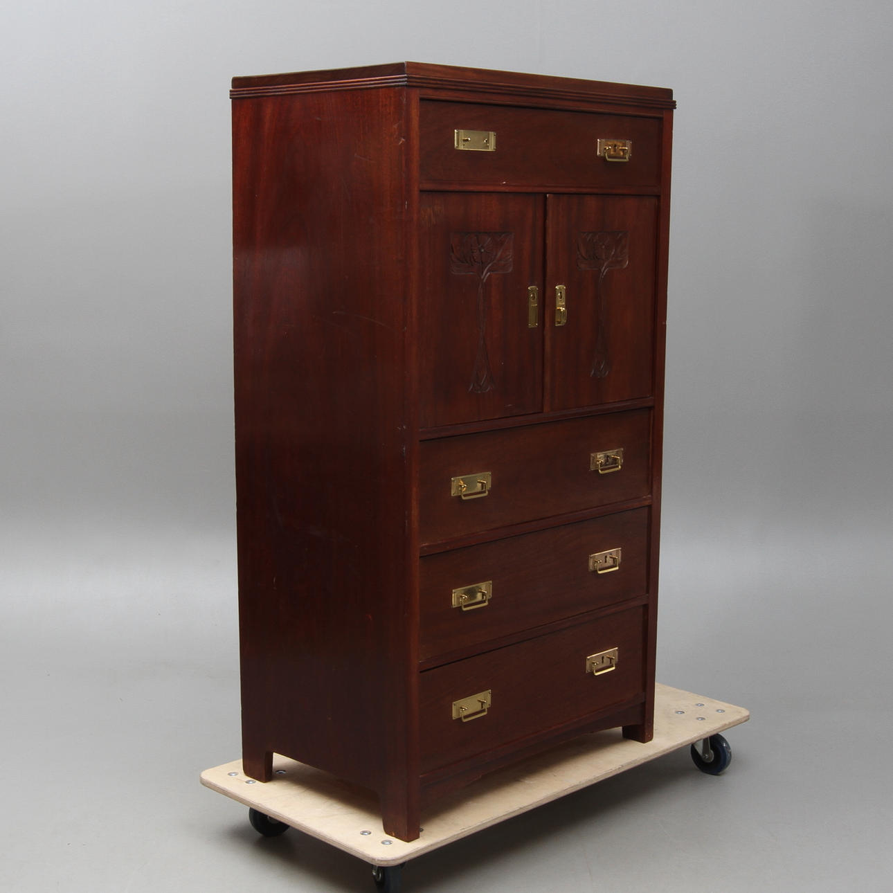 SKÅP med lådor, jugend, 1900-talets början.