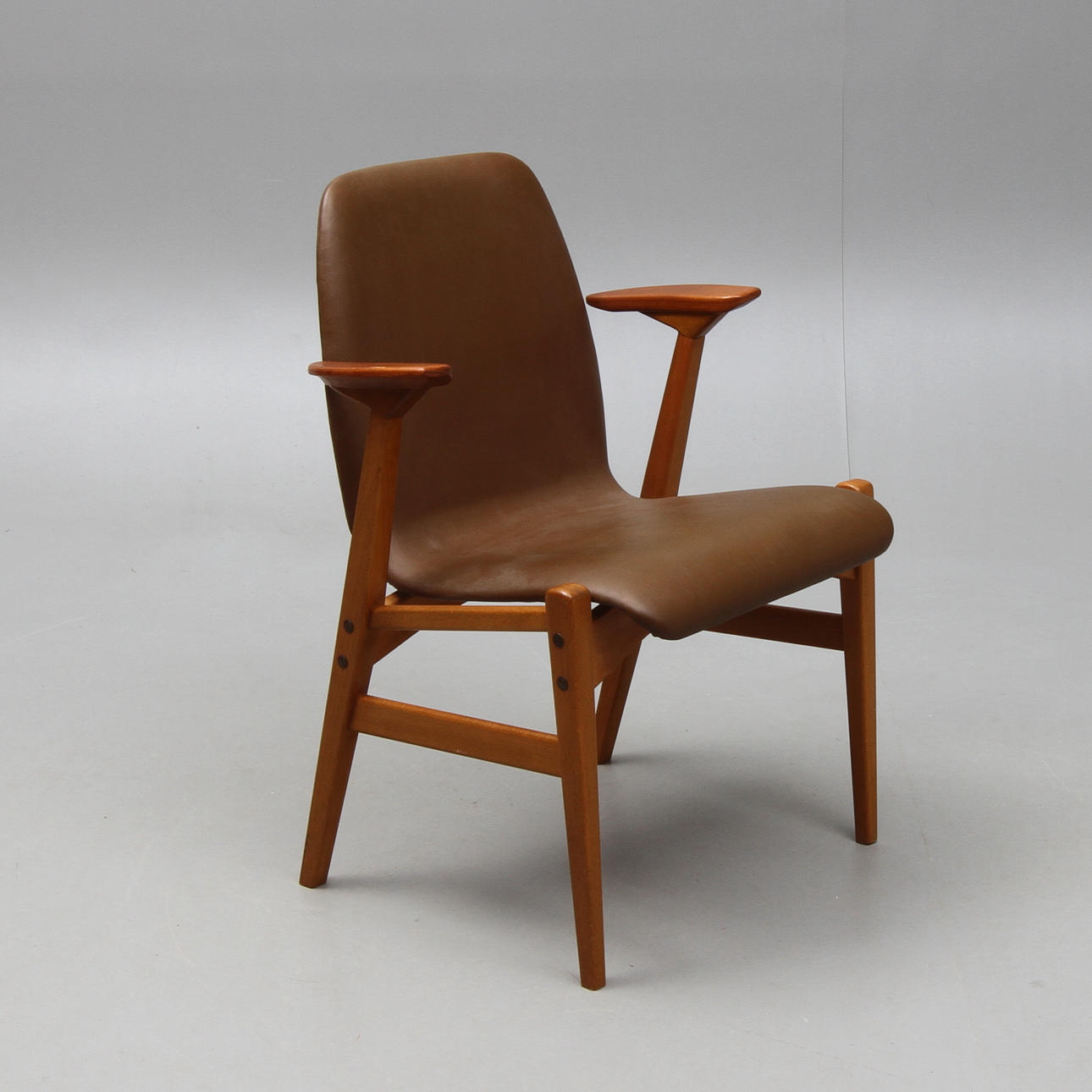 KARMSTOL, Svegards Markaryd, Sweden.1900-TAL.