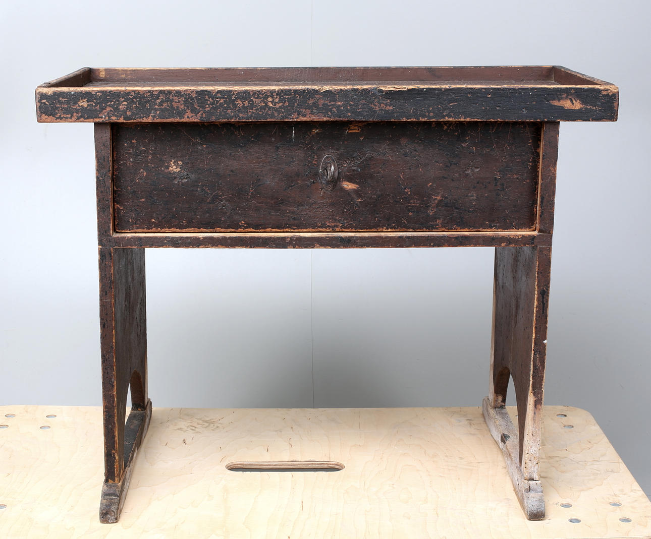 SKOMAKARBÄNK, 1800-tal.