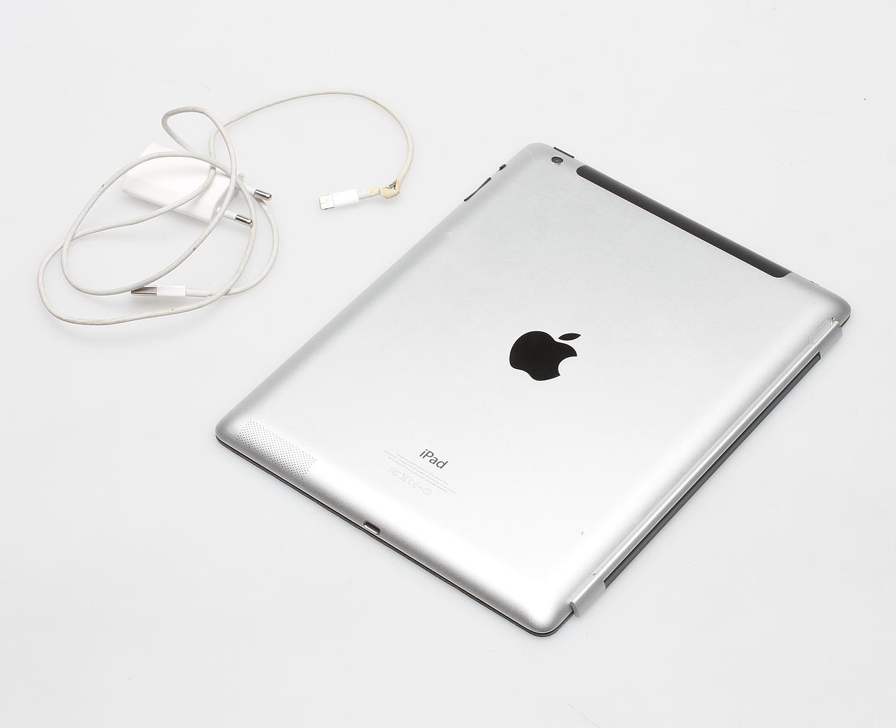 SURFPLATTA, iPad (4th gen), 32gb, Apple.