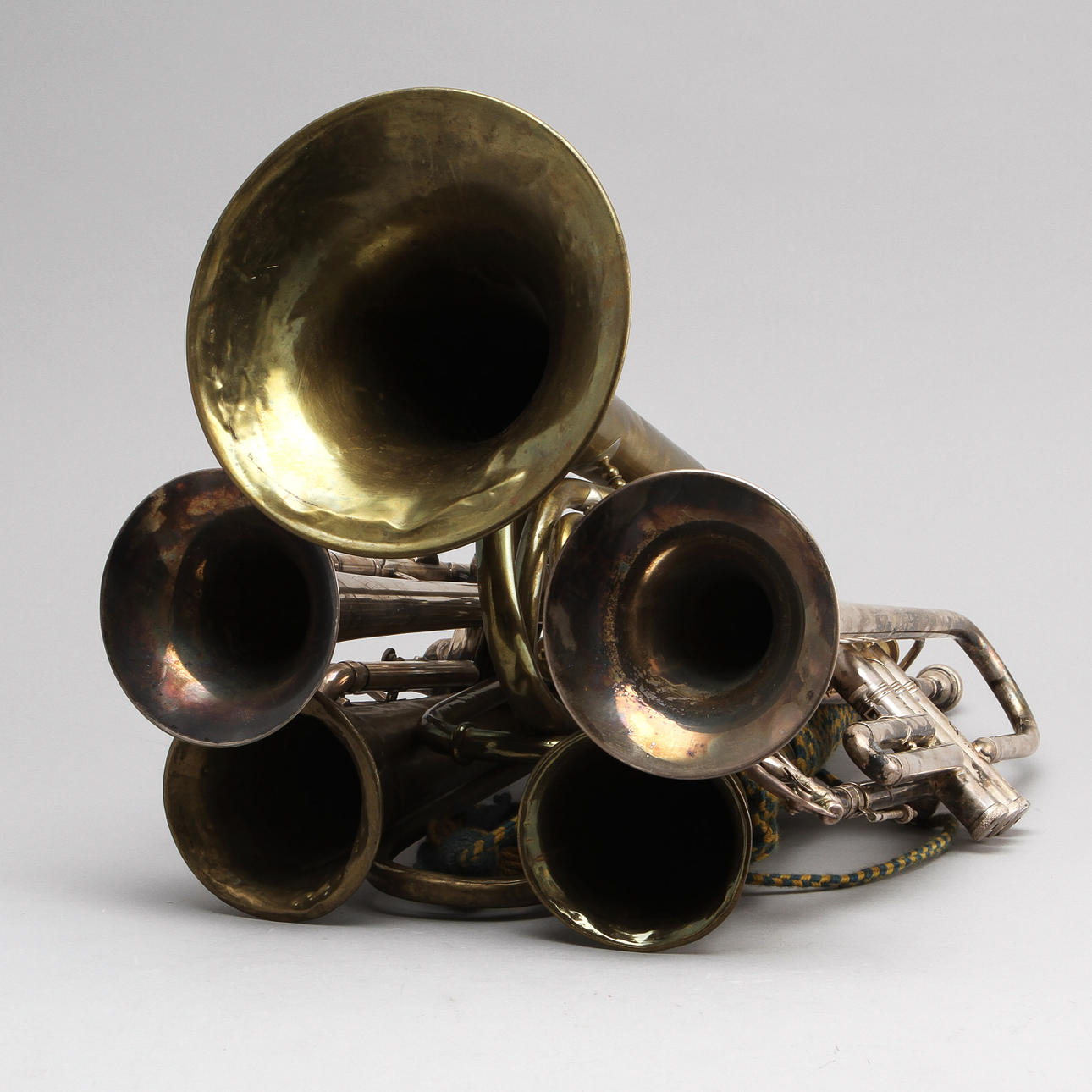 BLÅSINTRUMENT, 5 stycken, bland annat TRUMPET Besson & Co, London.