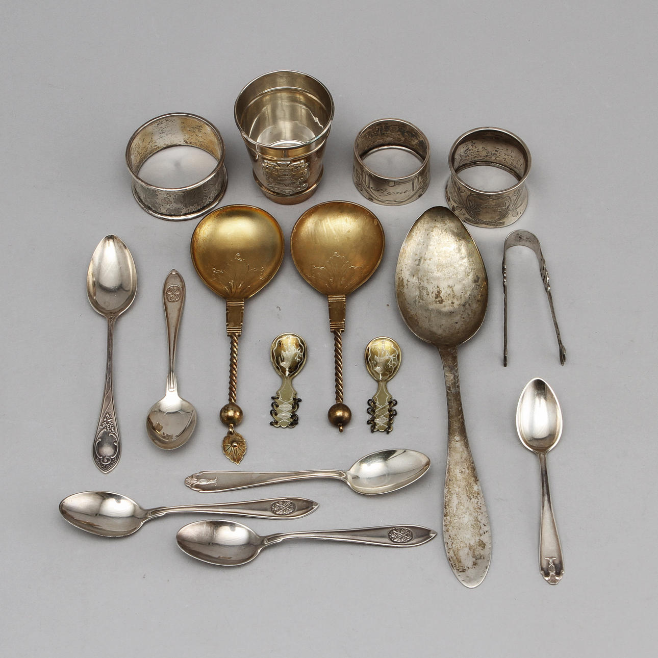 SILVERFÖREMÅL, 16 delar, vikt 308 gram.