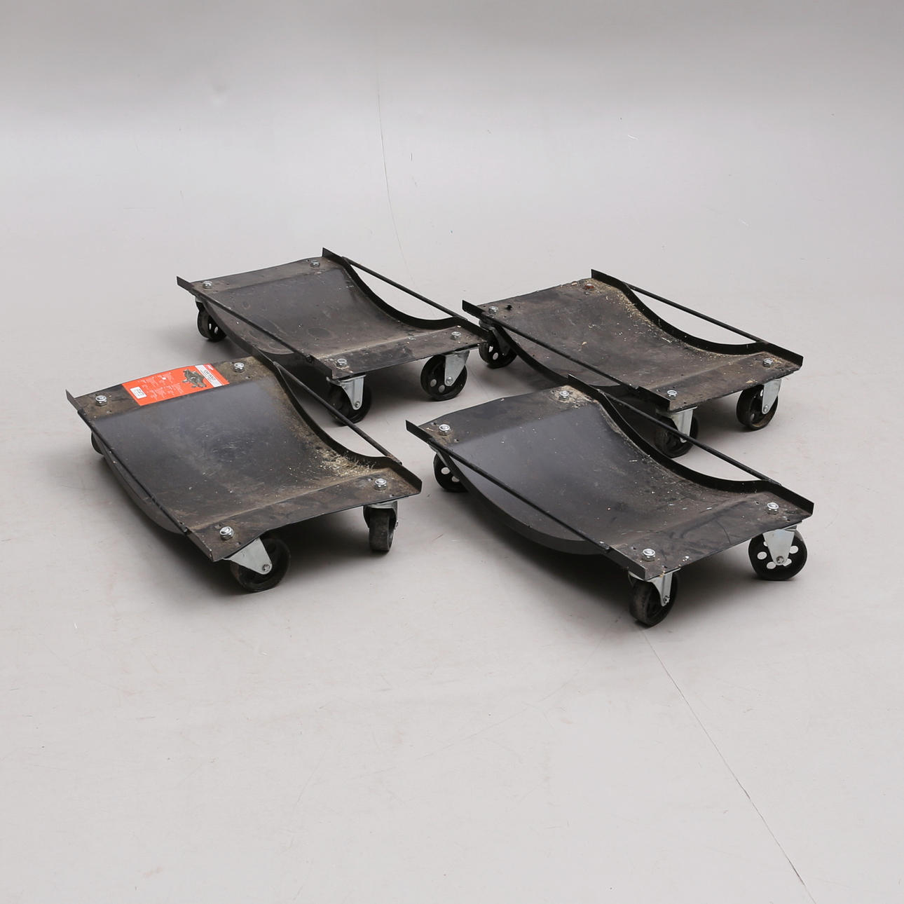 HJULDOLLY, två par.