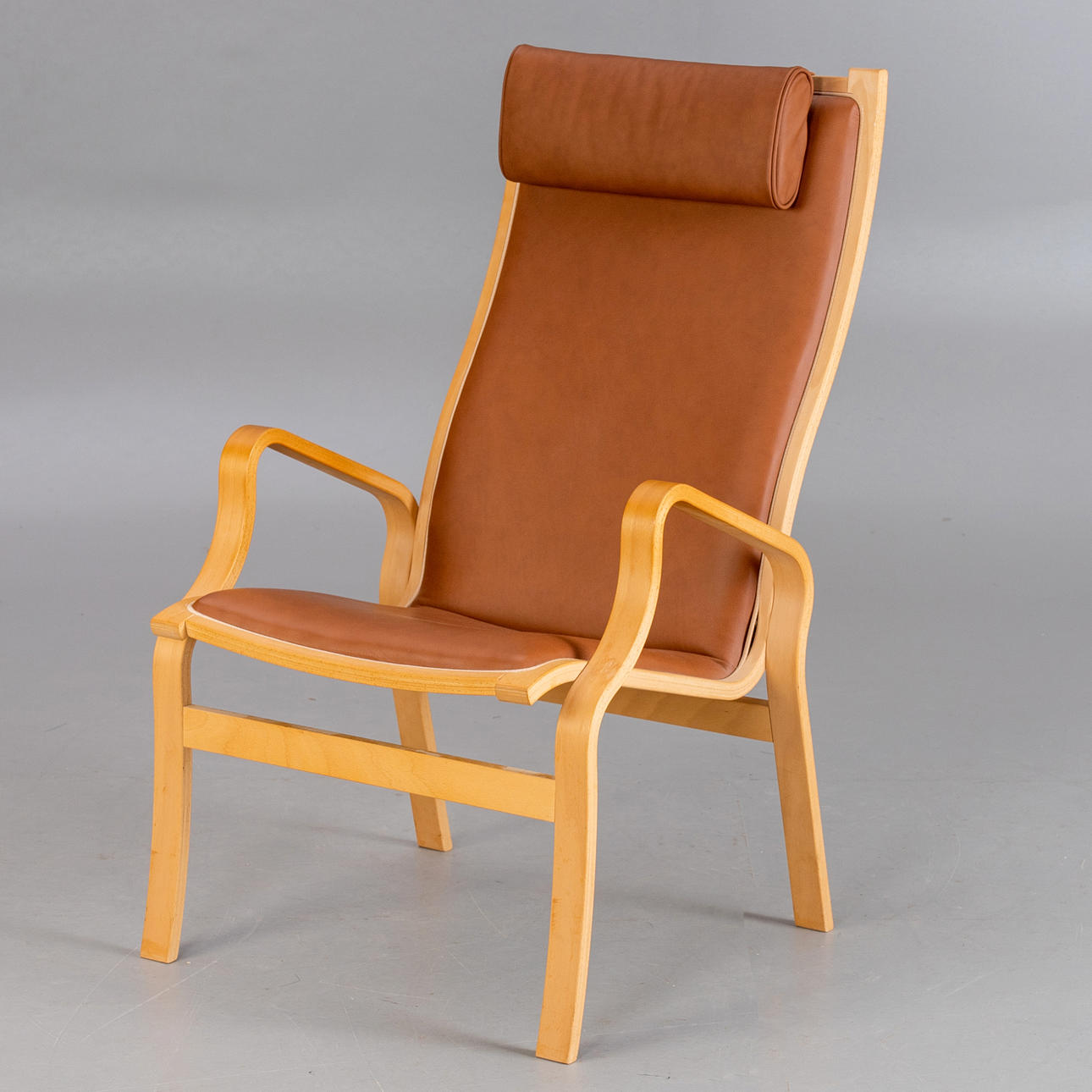 FINN ØSTERGAARD. Lænestol 'Albert'.