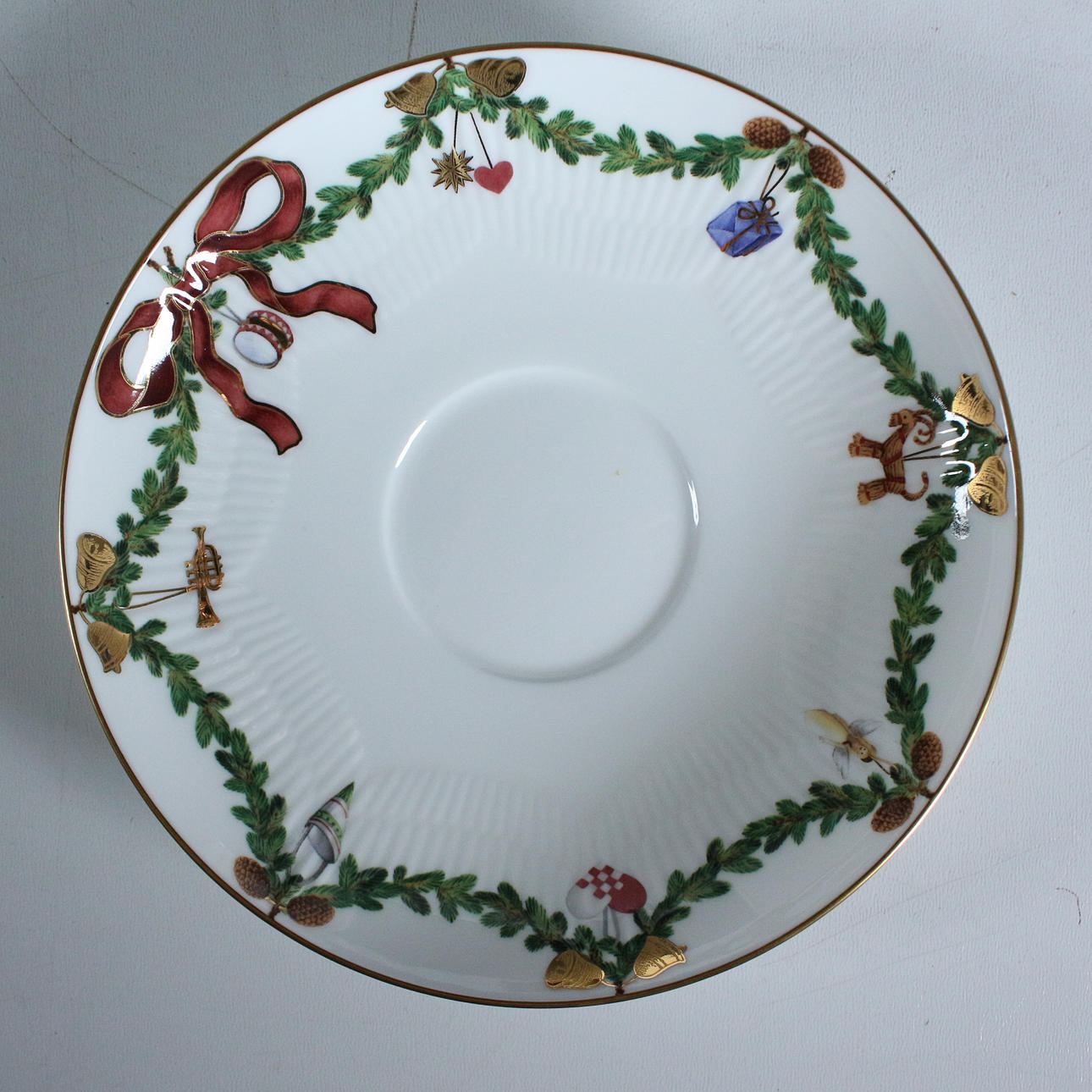 Royal Copenhagen Star Fluted Christmas | Illums Bolighus | Se det stora utbudet här