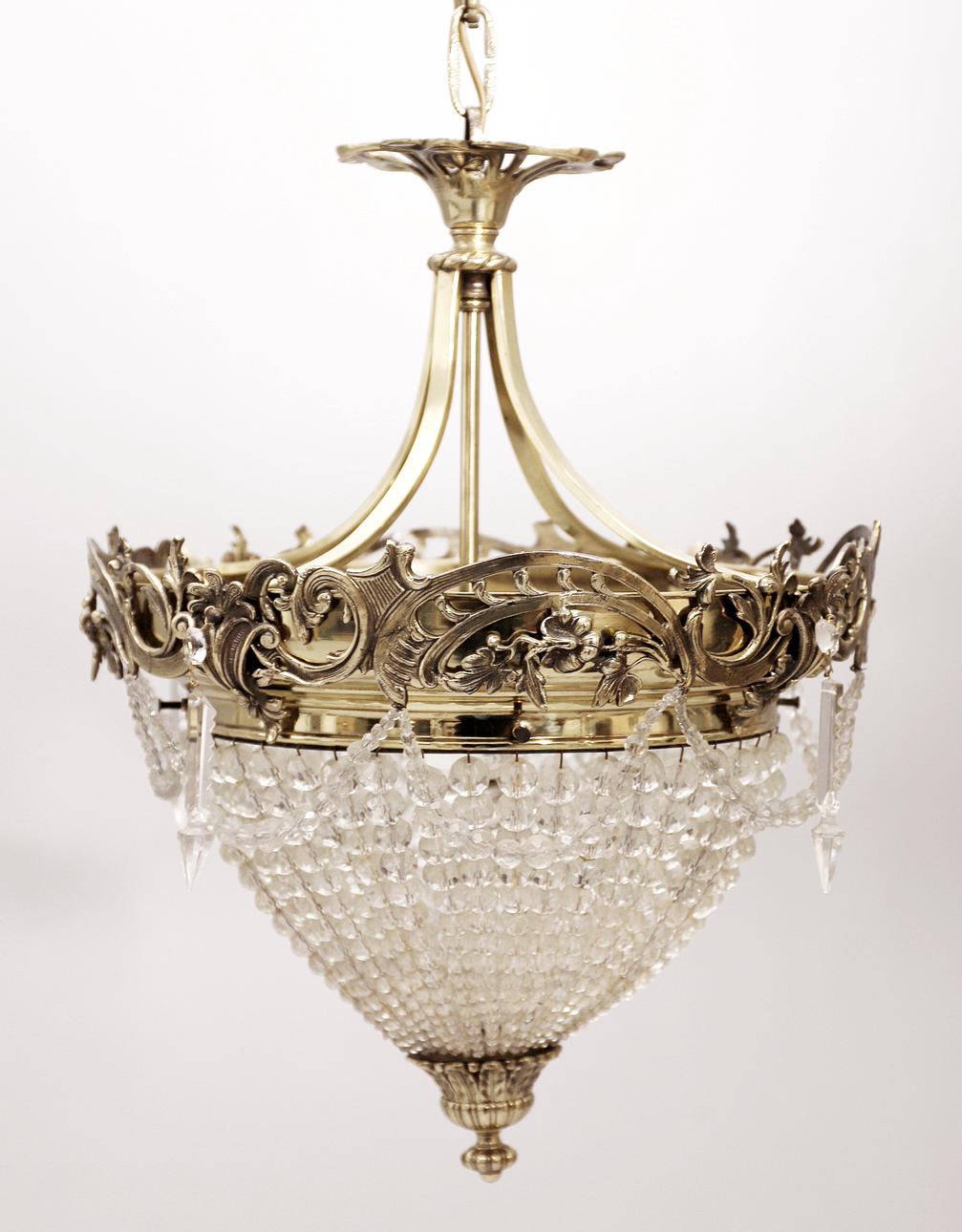 CEILING LIGHT. BRONZE AND CUT GLASS.