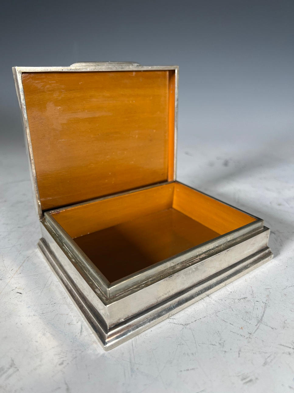 Silberdose aus Thailand um 1930. Sterling Siam.