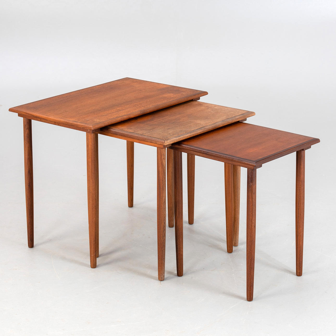 Fabian. Set of 3 nesting tables. Danish mid-century design.