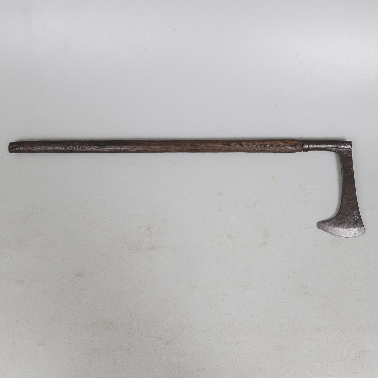 KOPIO VIIKINKIEN LEVEÄ KIRVES.