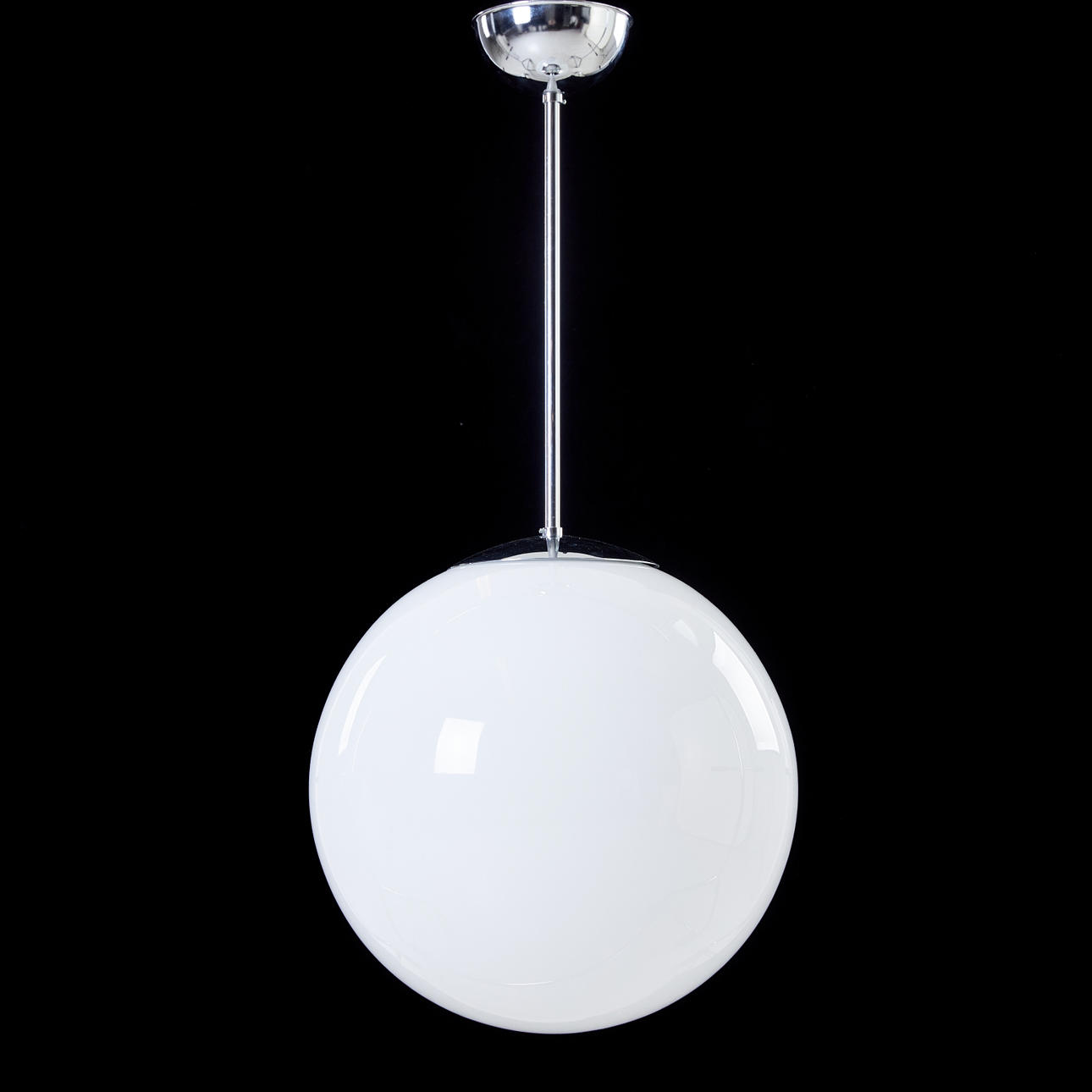 KLOTLAMPA, "Zero", 2000-tal, vit glaskupa, förkromad metall.