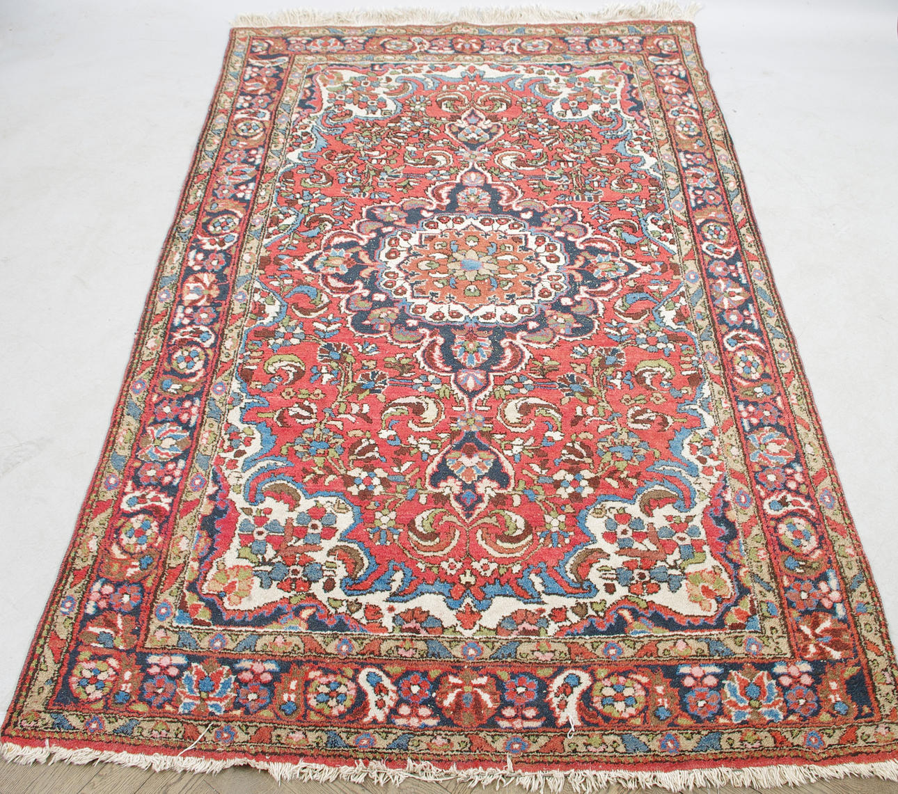 ORIENTMATTA, "Borchalou", semiantik, 220 x 137 cm.