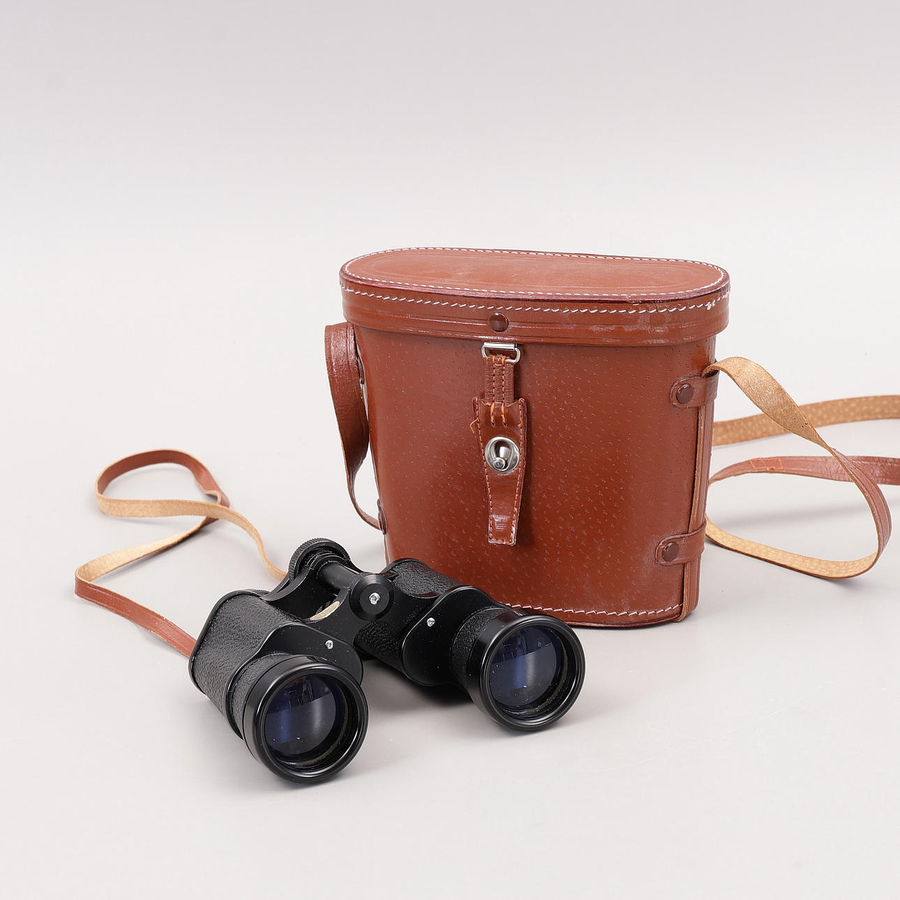 Binoculars, Magnific, 8X40. Antireflex.