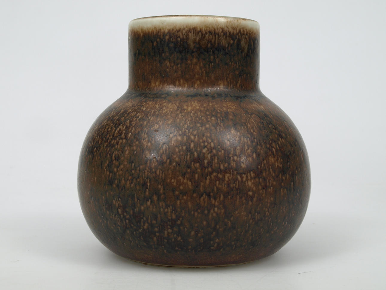 CARL-HARRY STÅLHANE. Vas, stengods, Rörstrand, signerad.