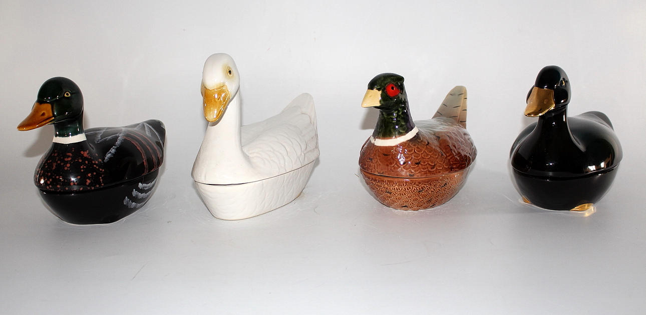 FIGURINER, 4 st, porslin, fåglar, Mickel Caugant.