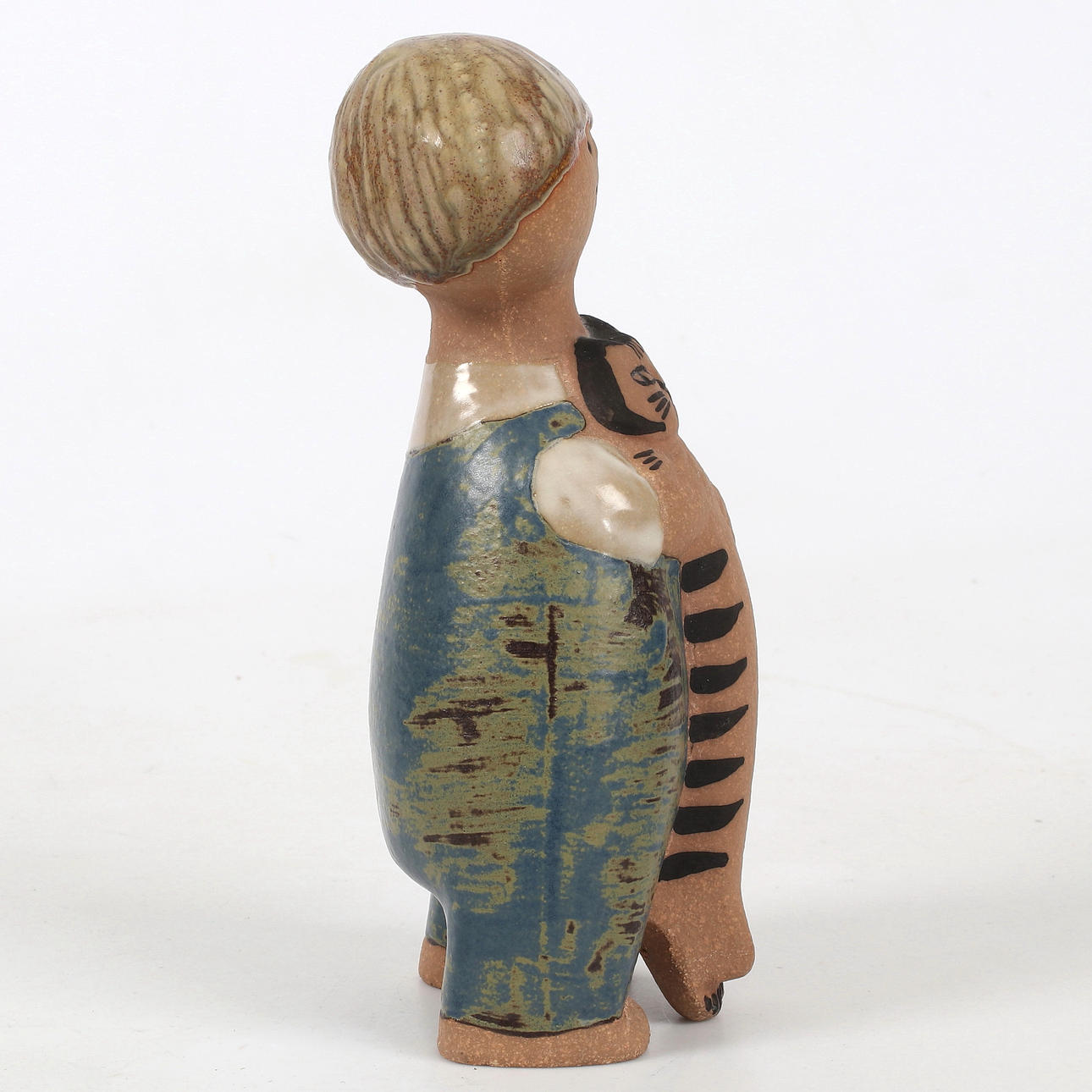 LISA LARSON. 