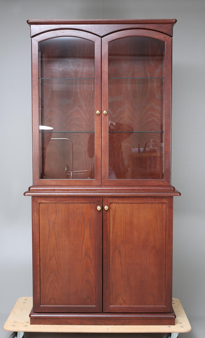 VITRINSKÅP, 1900-tal.