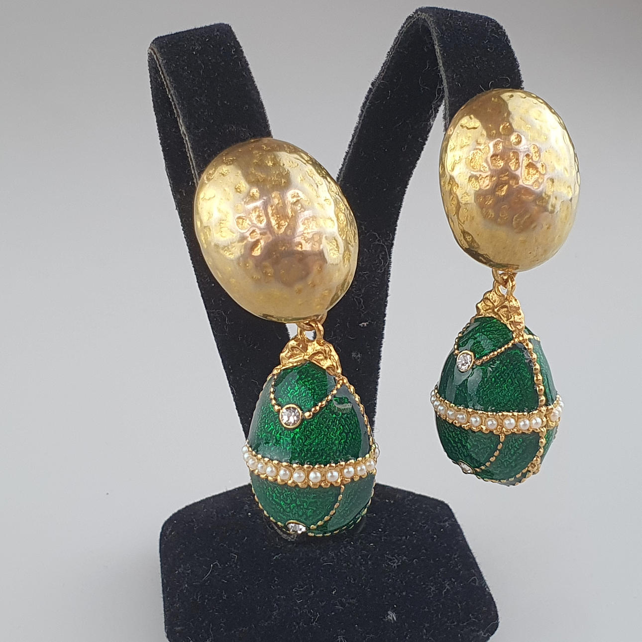 - VINTAGE-OHRCLIPS - Rena Lange.