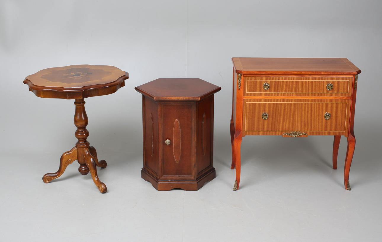 MÖBLER, 3 st, 1900-tal.