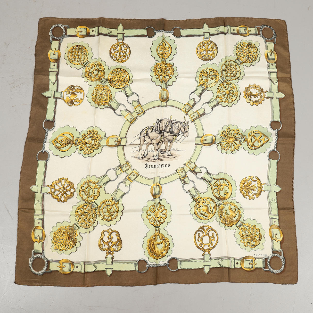 HERMÈS. HALSDUK, ”GUIVRERIES”.