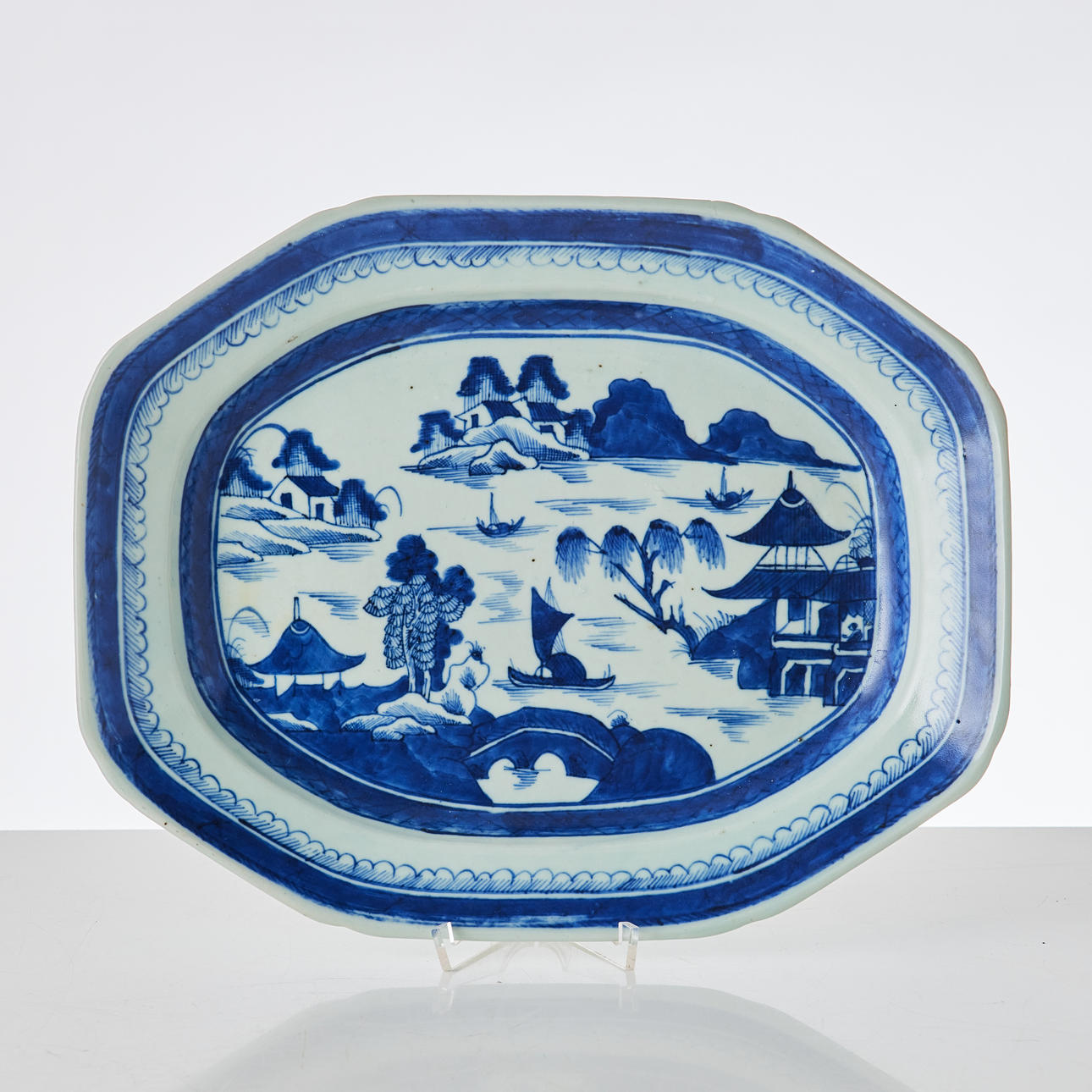 STEKFAT, porslin, Kina, blåvit dekor.