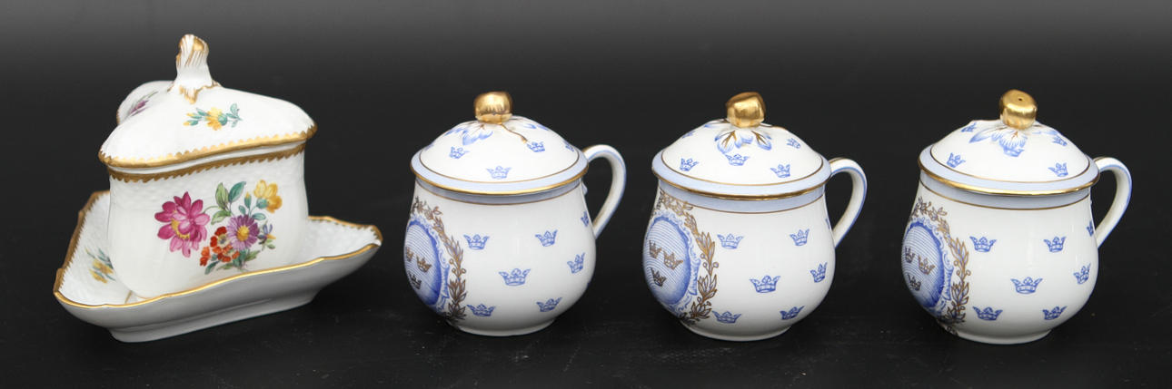 CREAMKOPPAR, 4 stycken, KD samt Rörstrand.