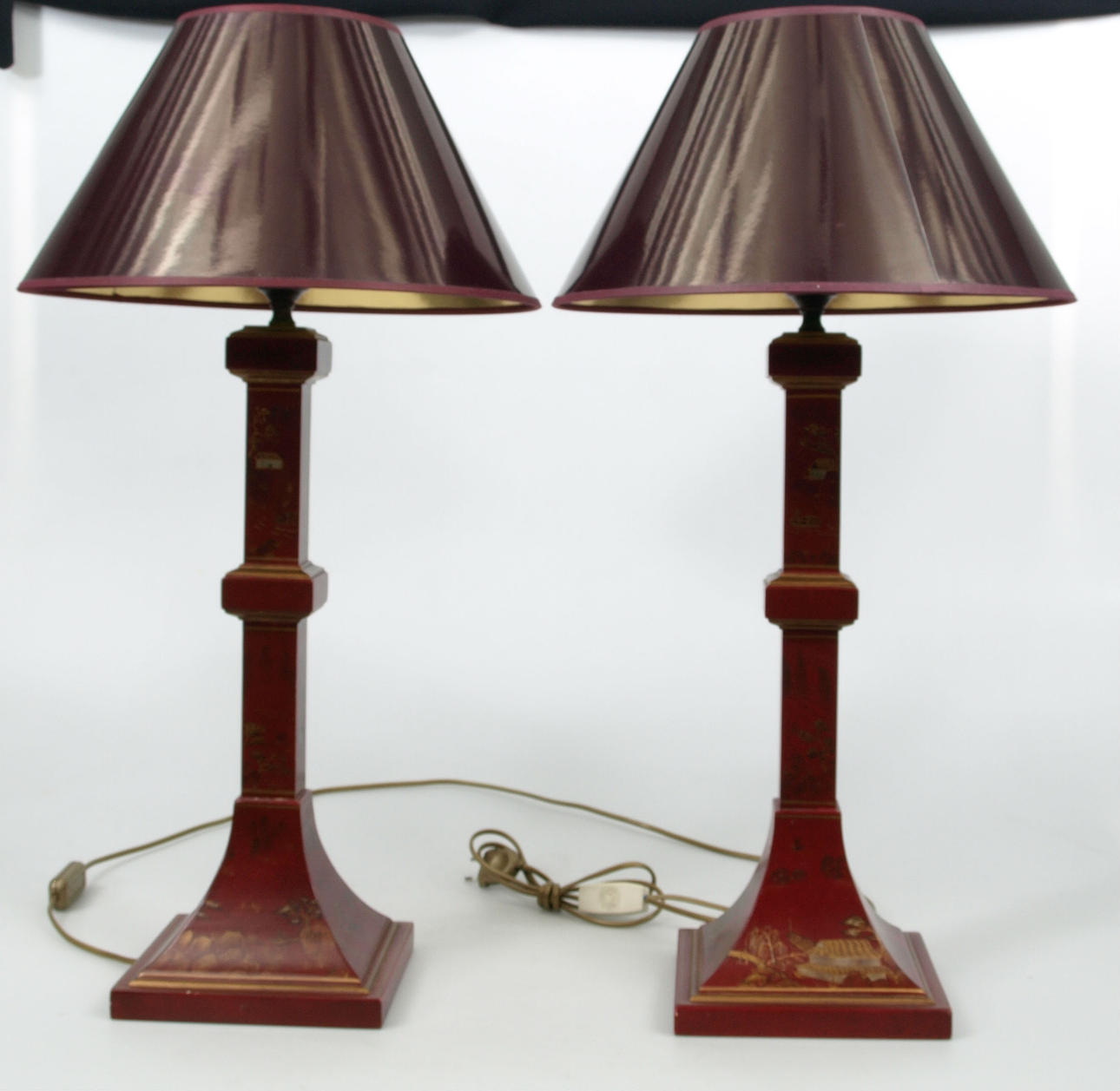 BORDSLAMPOR, 2 stycken, kinesiska motiv, Pedro Jose Villalba, Madrid.