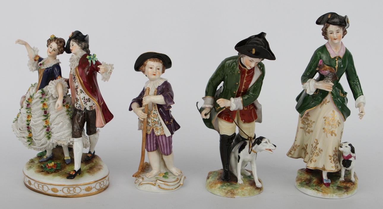 FIGURINER, 4 stycken, bla Meissen.