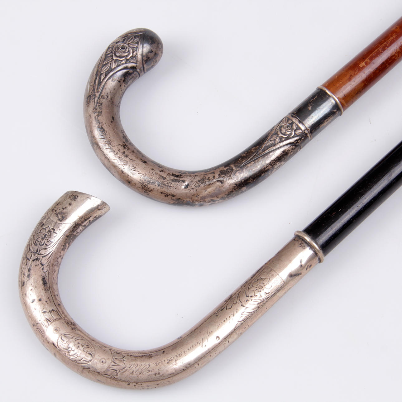 KÄPPAR, 2 st. med silverkrycka, 1900-tal.