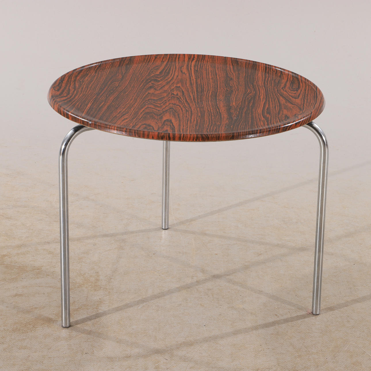 TABLE, Alan Turville für Bargasse, England.