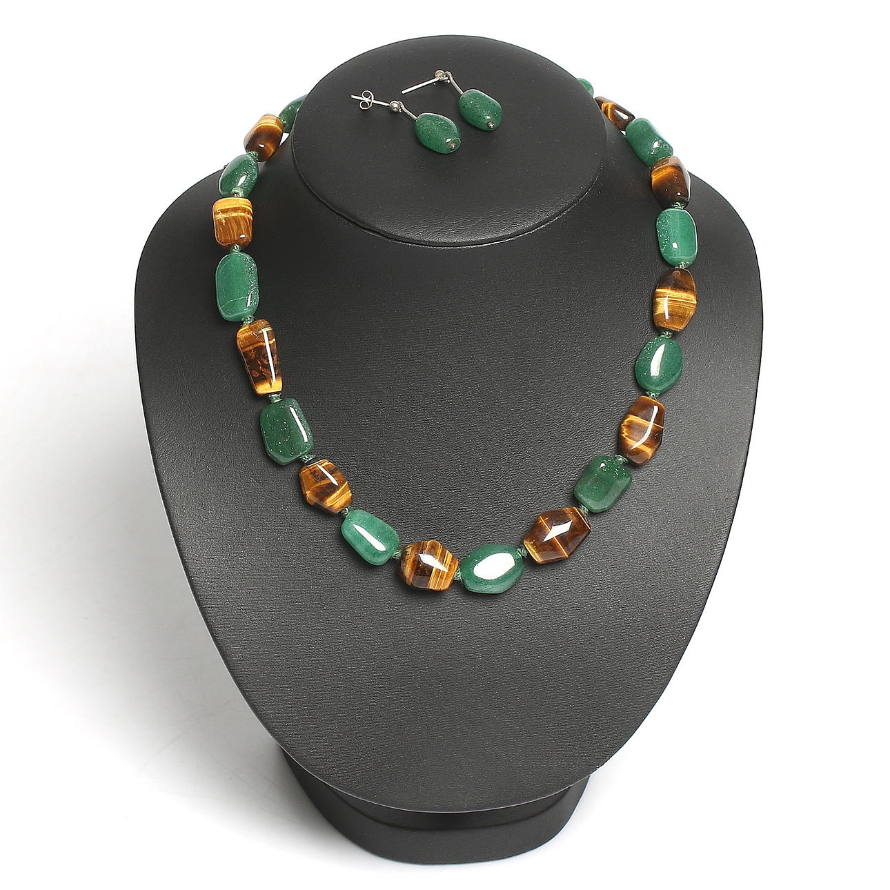 COLLIER, samt ÖRHÄNGEN, tigeröga och gröna agater. 1900-tal.