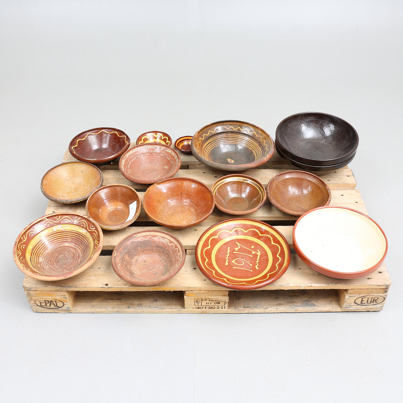 SKÅLAR (16), keramik.