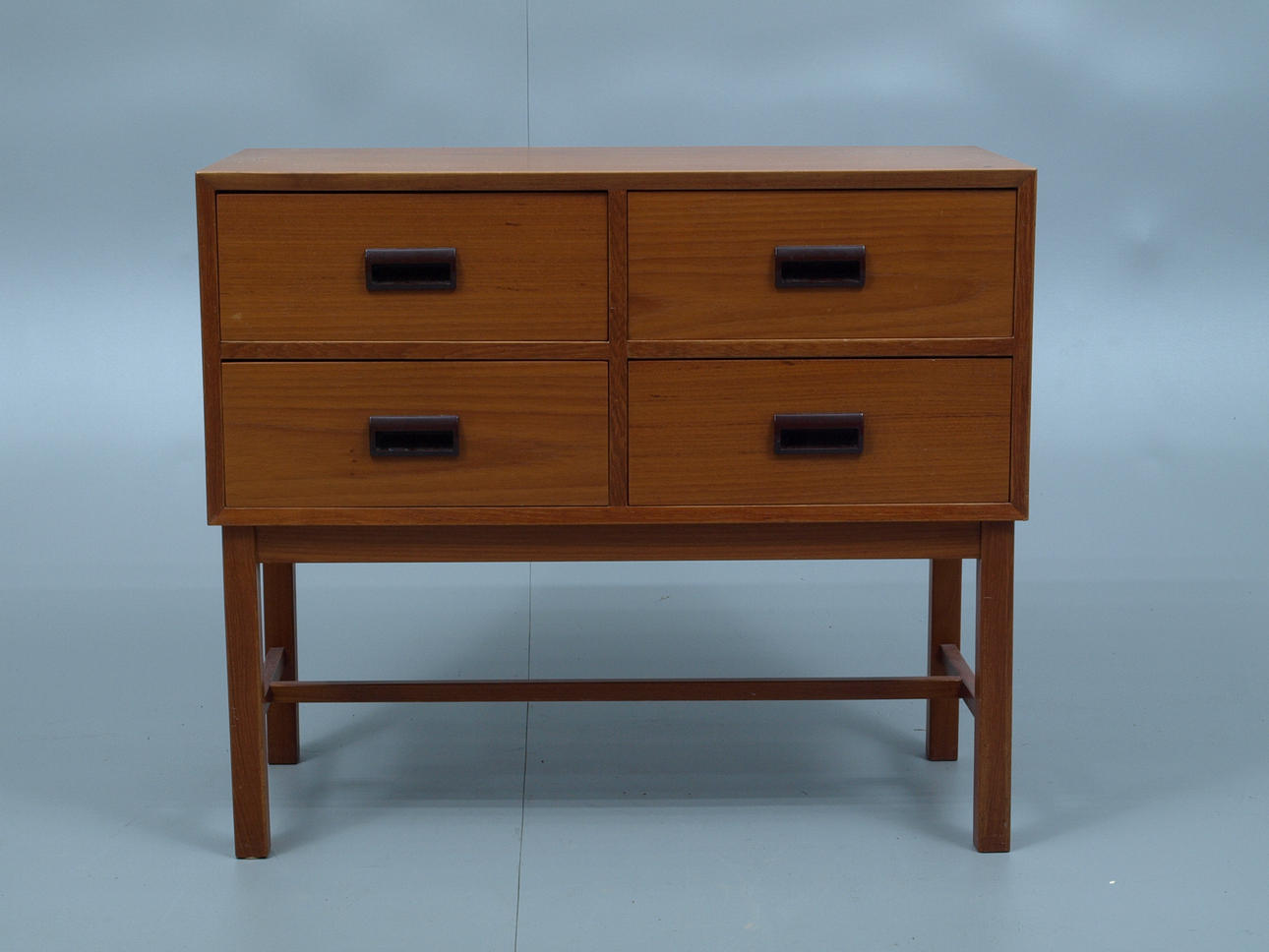 BYRÅ, 4 lådor, teak, 1950-60-tal.