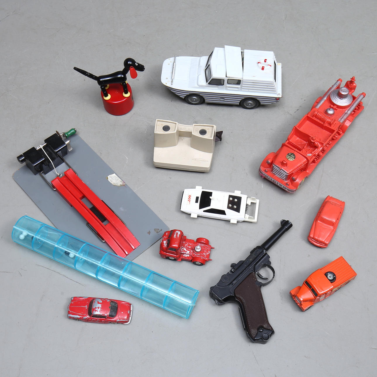 MISCELLANEOUS, BRIO, PLOT, cars, Viewmaster, powder gun and more.