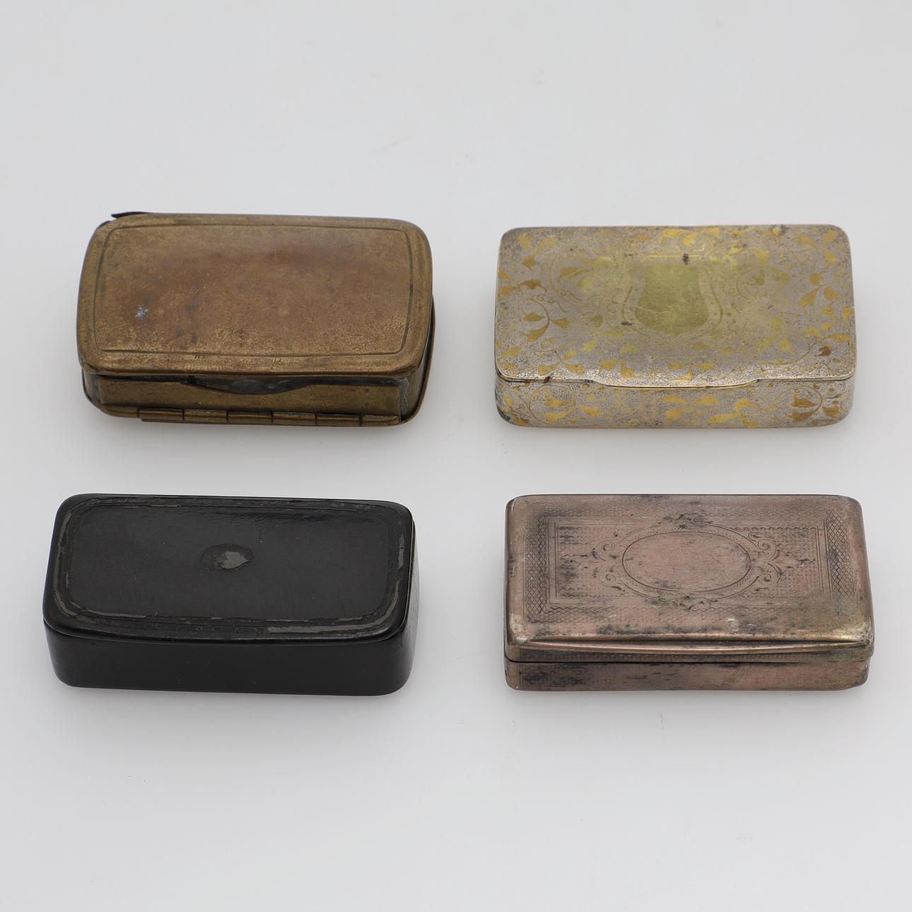 SNUS DOSOR, 4 stk, bl.a. sølv, 18/1900 tallet.