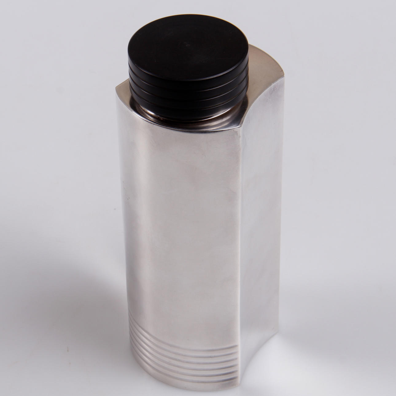 SHAKER, nysilver, Folke Ahrström, GAB, 1900-talets första hälft.