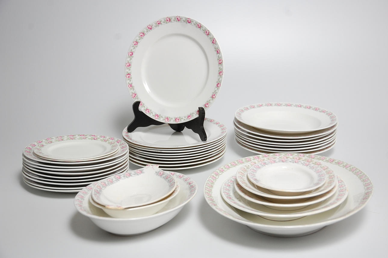 MATSERVIS, 37 delar, porslin Gustavsberg, 1900-talets början.