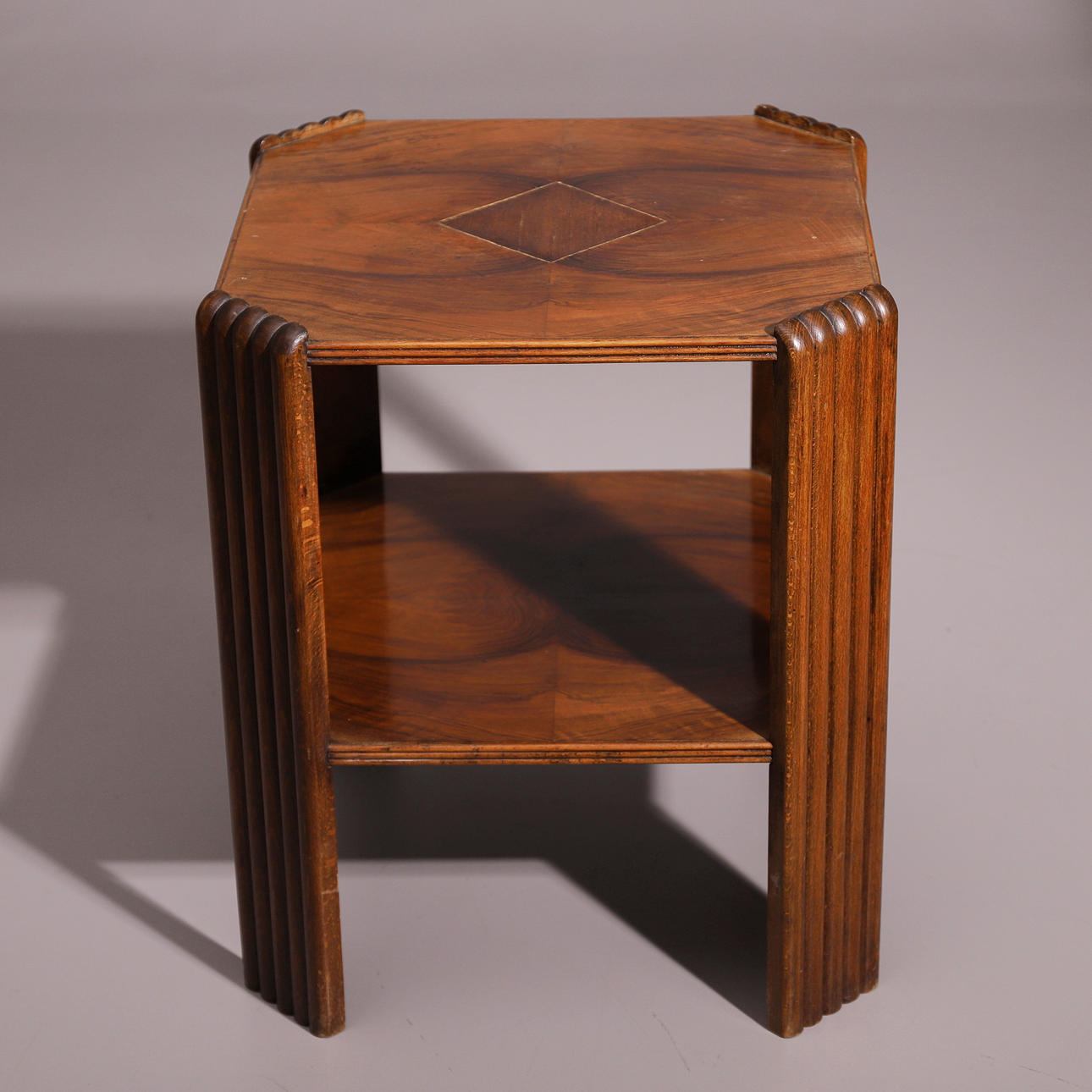 ART DECO TABLE WITH MARQUETRY ON THE TOP. SQUARE.
