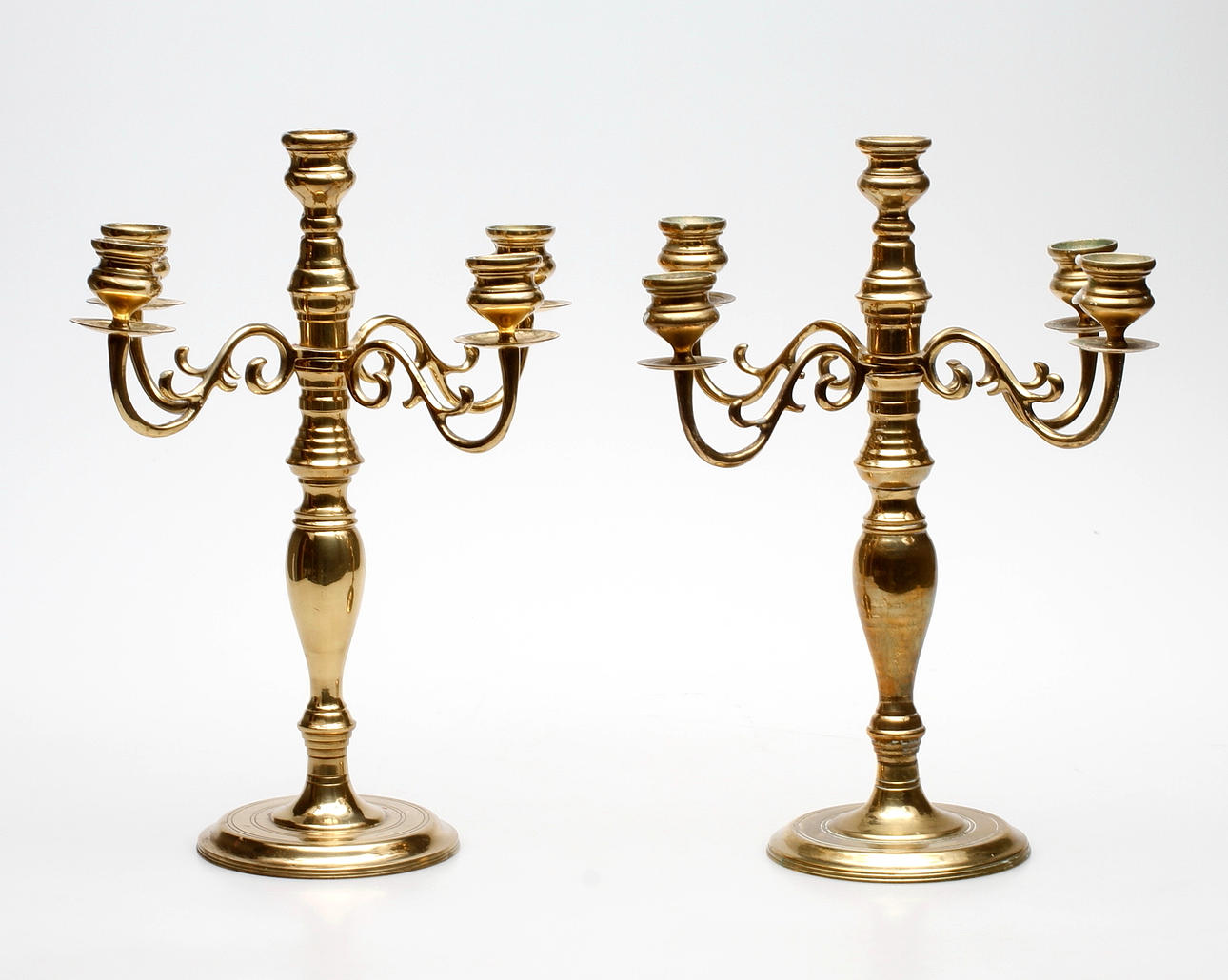 KANDELABRAR, ett par, mässing, barockstil, 1900-tal.