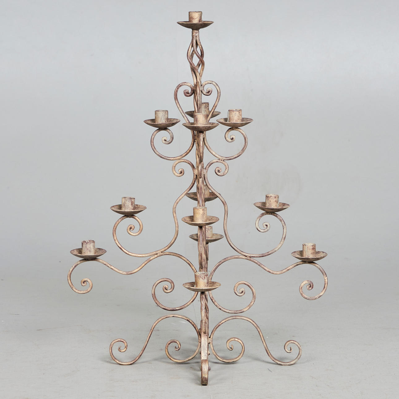 Candelero / candelabro, hierro.