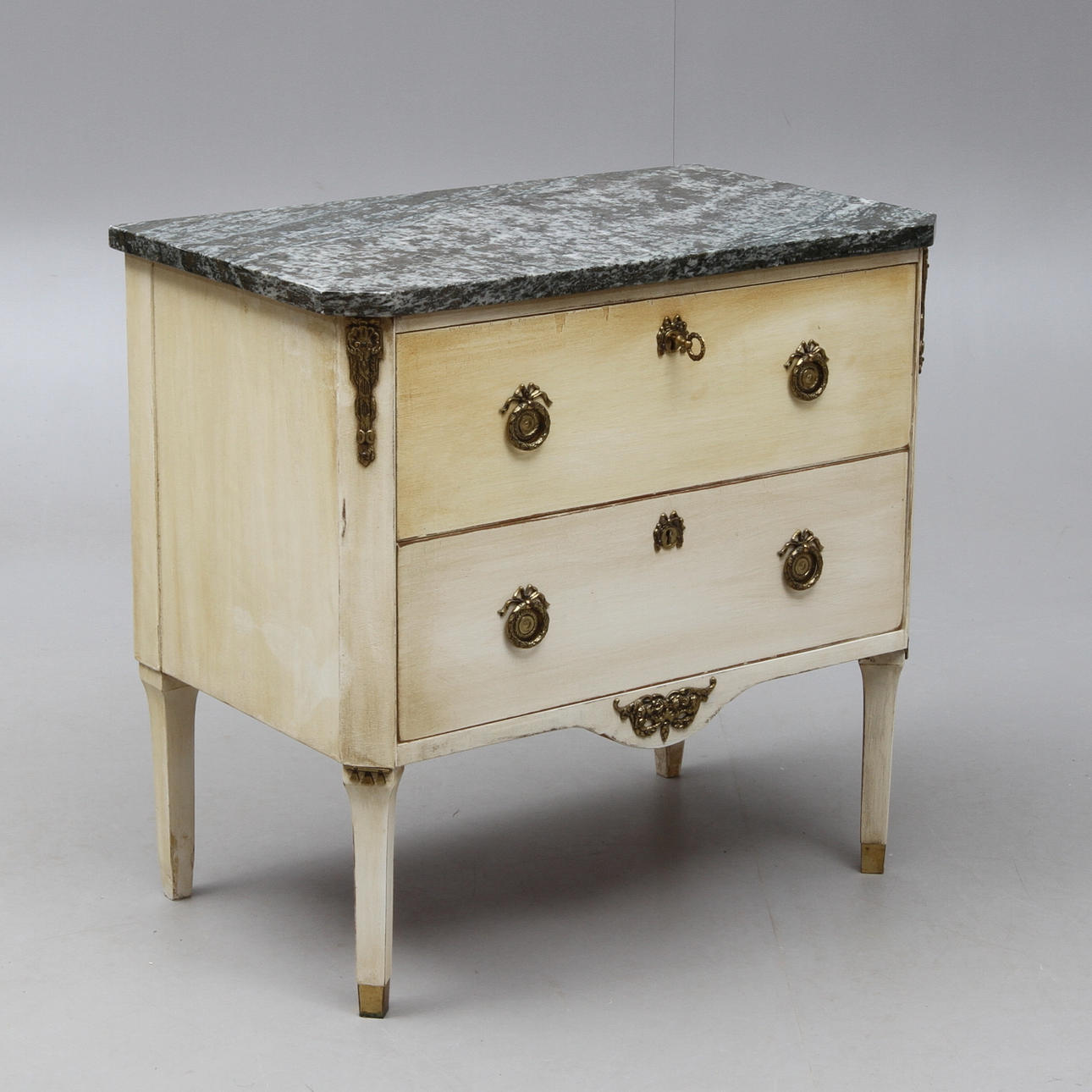 BYRÅ med stenskiva, gustaviansk stil, 1900-tal.