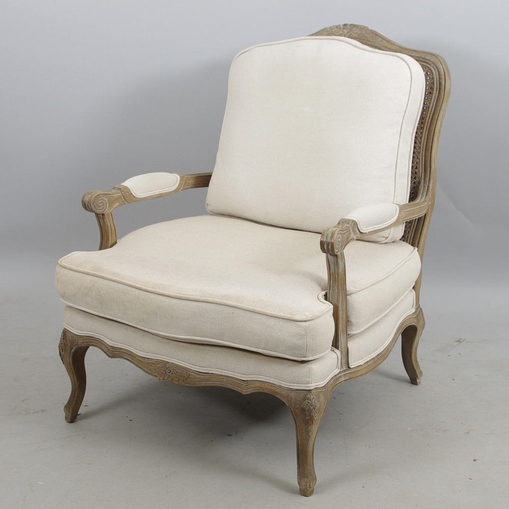 FÅTÖLJ, laserat trä med nätrygg, rokokostil.