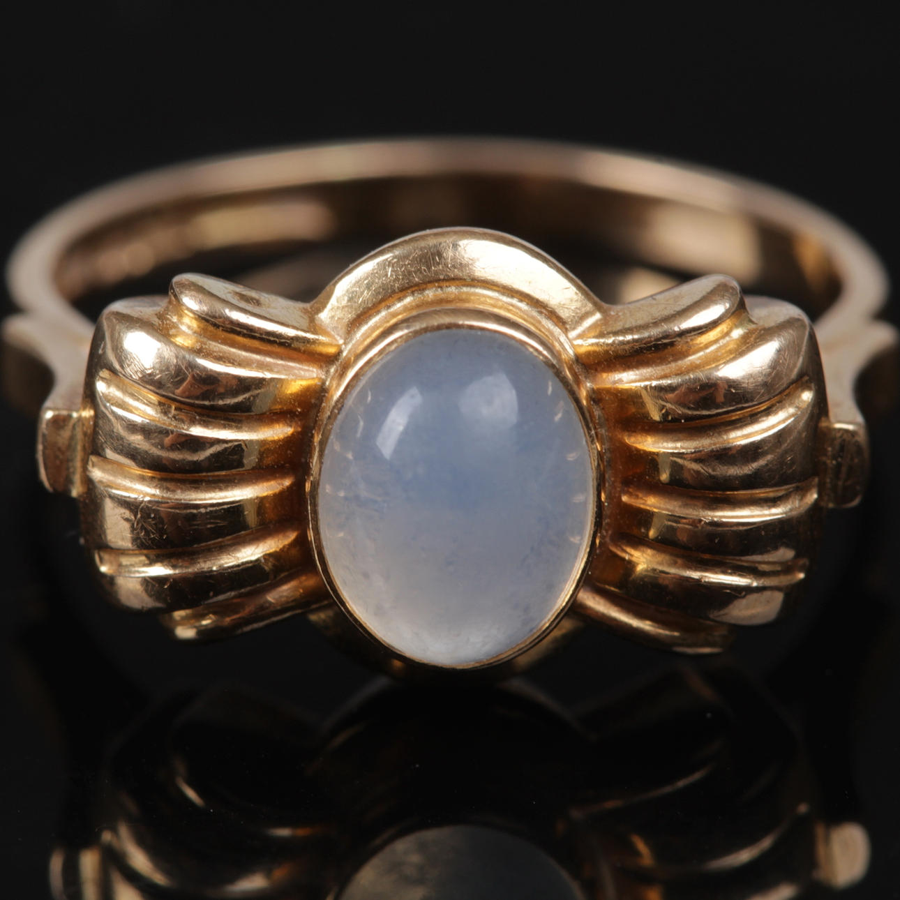 RING, 18 k guld, med sten, Guldvaruaktiebolaget G. Dahlgren & Co Ab, Malmö, 1936 19vikt ca 3,87 gram.