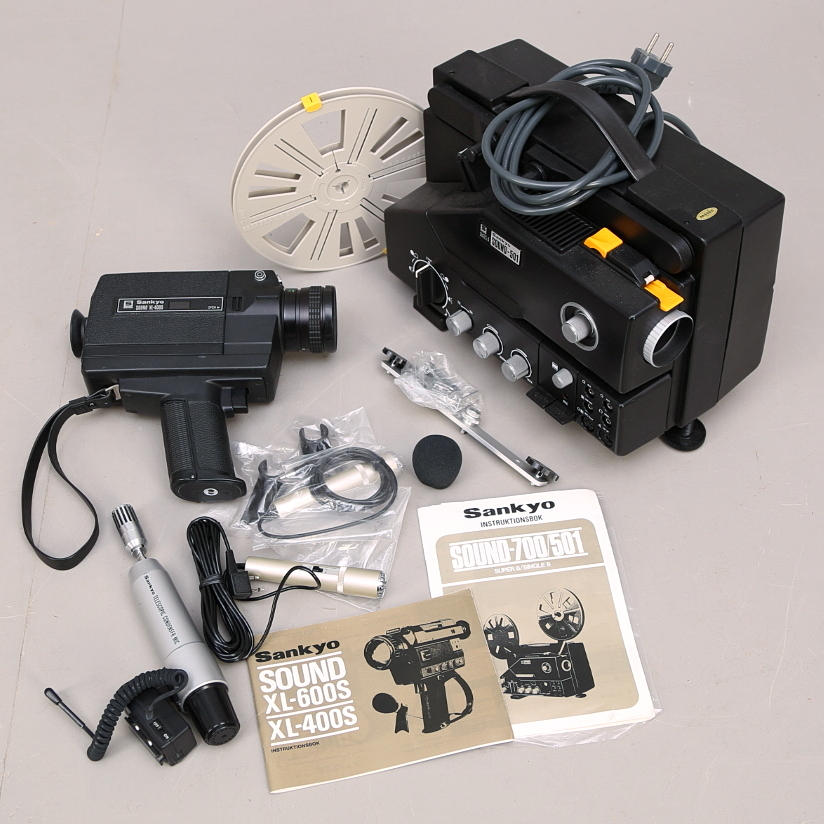 FILMKAMERA och FILMPROJEKTOR super 8 Sankyo med tillbehör.