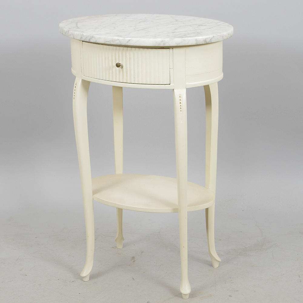 BORD med låda och stenskiva, vitmålat, 1900-taletts första hälft.