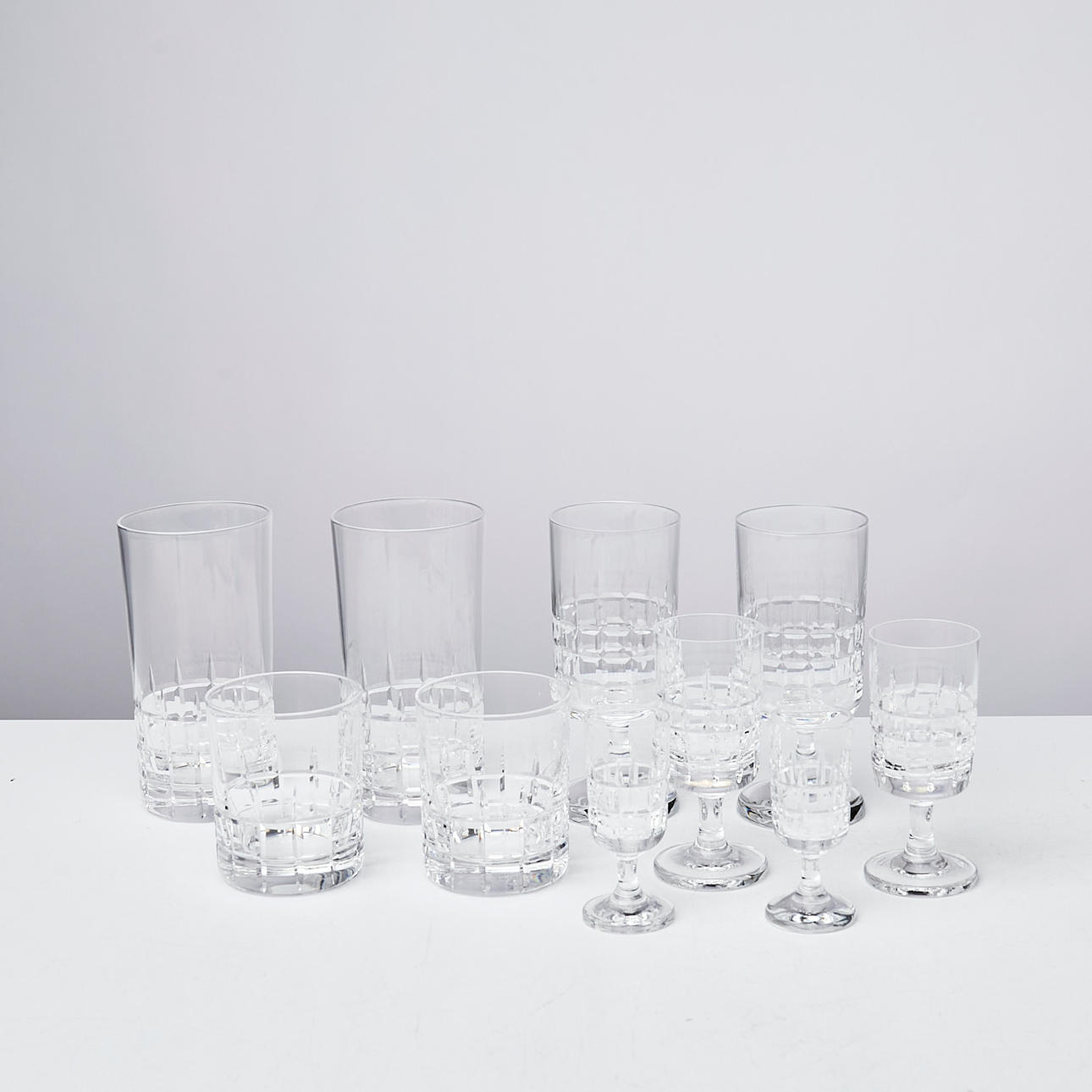 VICKE LINDSTRAND. Glassware, 