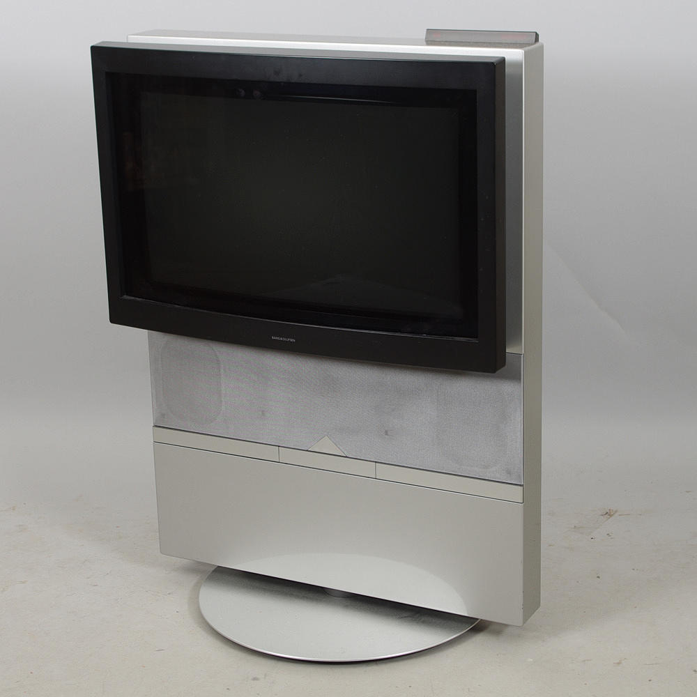 TV MED ELDRIVET STATIV med tillbehör, Beovision Avant.