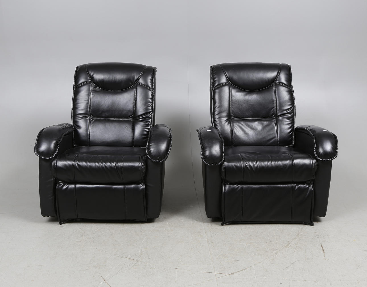 FÅTÖLJER, ett par, 1900/2000-tal.